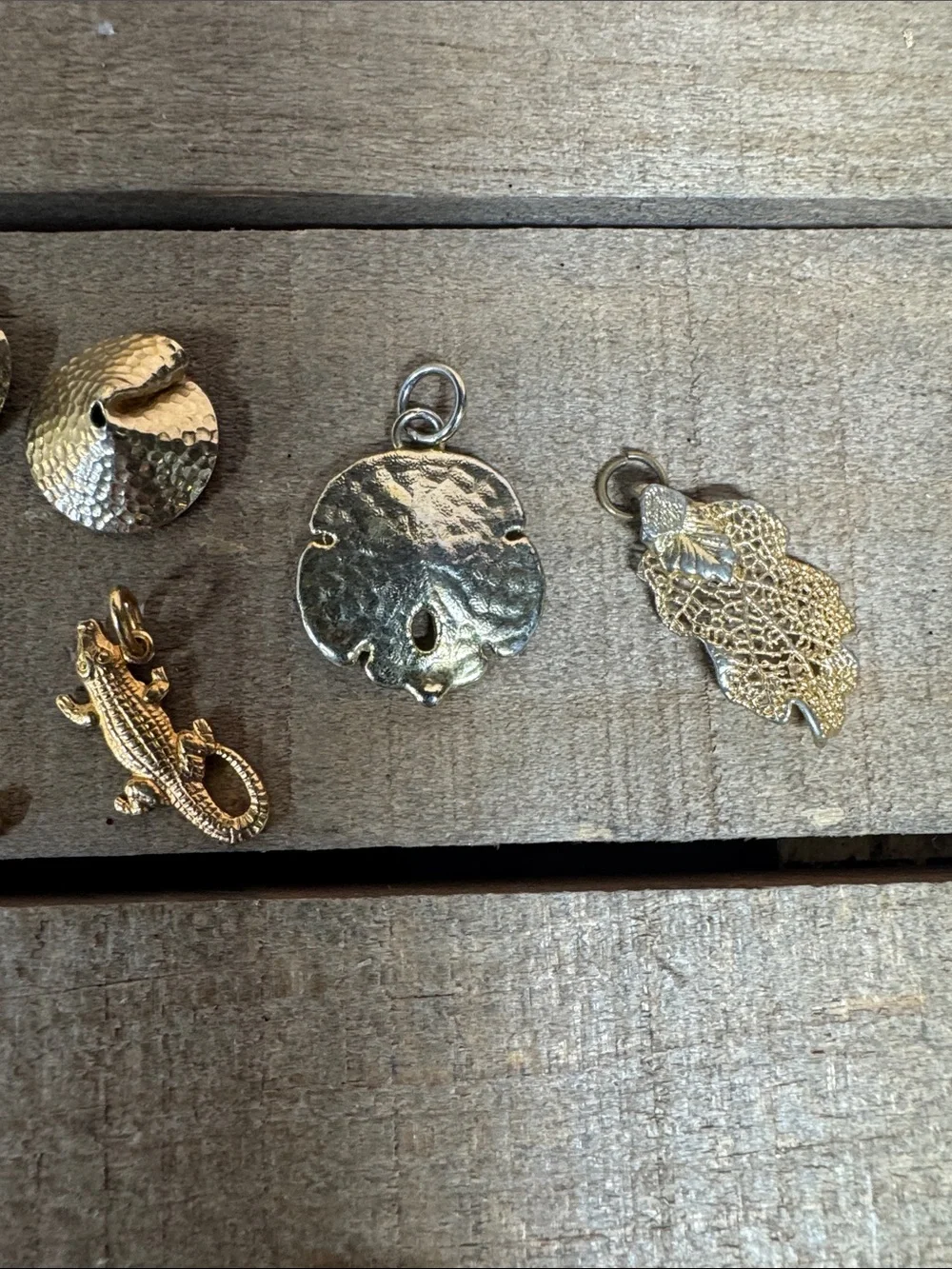 Sea ๐ Shell ๐ Charm Set - Picture 3 of 8